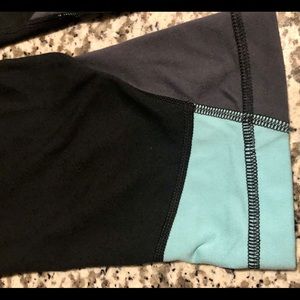 Under Armour Fitted Capri Size Medium